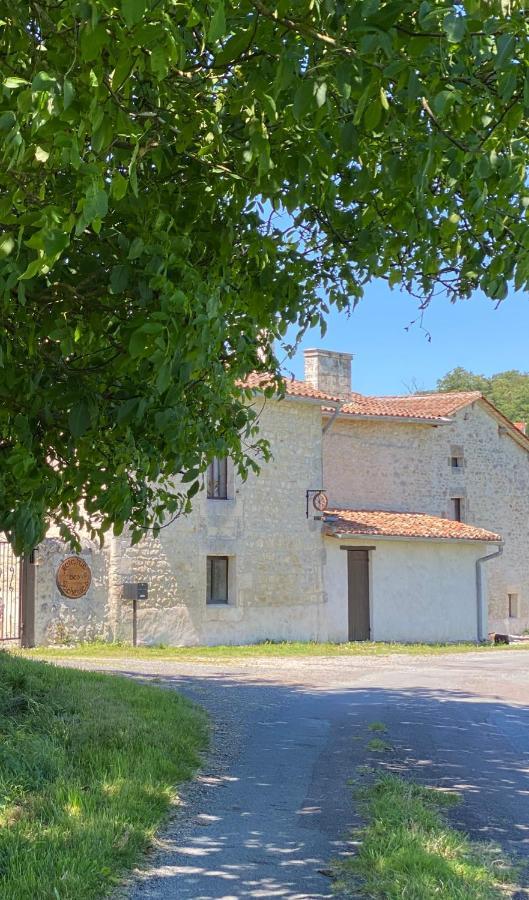 Metairie Des Gacheries Champagne-et-Fontaine Eksteriør billede