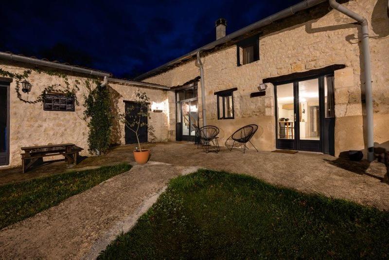 Metairie Des Gacheries Champagne-et-Fontaine Eksteriør billede